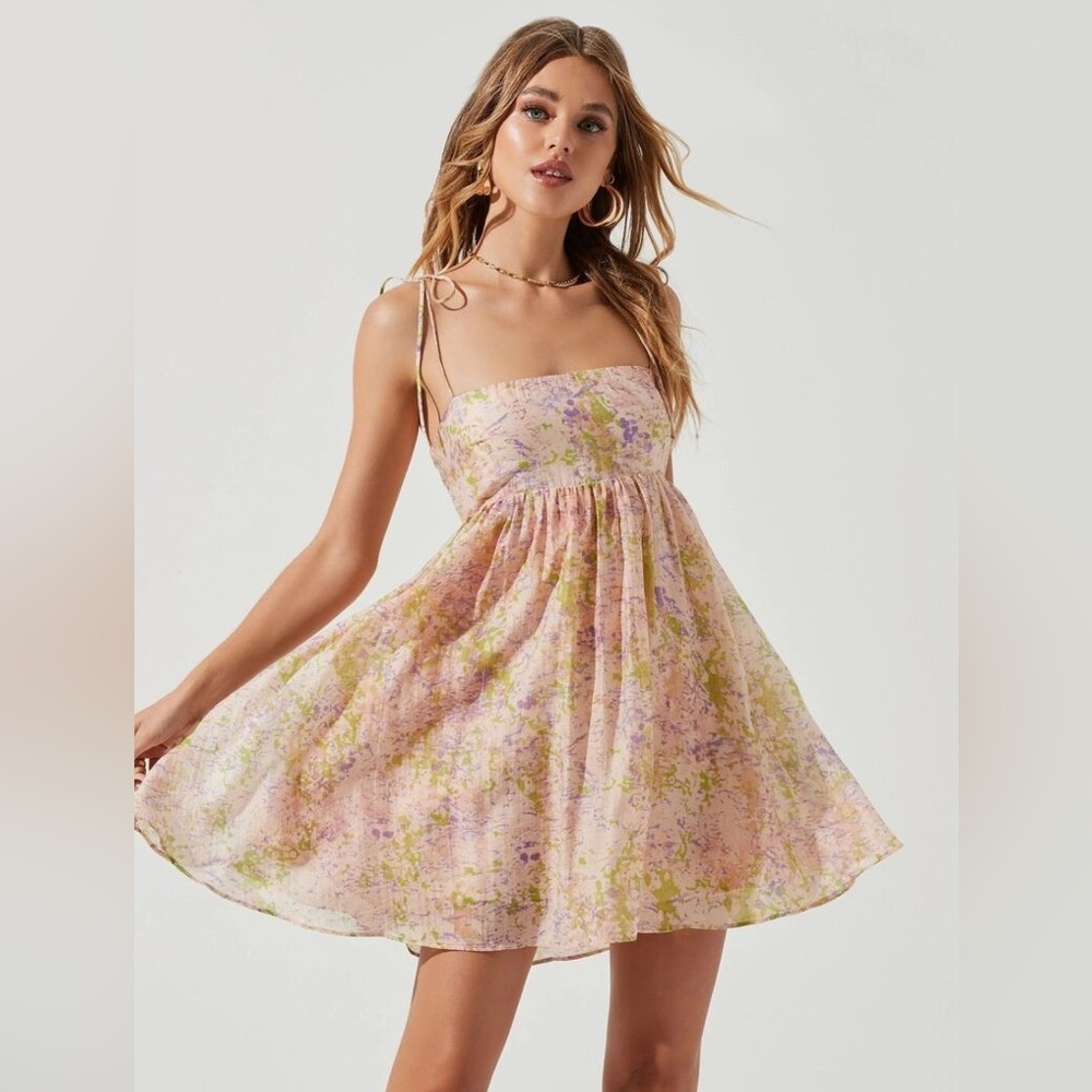ASTR The Label Serenity Babydoll Floral Tie-Strap Mini Dress Square Neck Size L